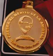 tiene el honor de convocar a todos los Irapuatenses a participar en la V Entrega de la Presea al Mérito de la Amistad Luis Martín Uribe Anda, donde se valora a quienes sobresalen por su valiosa
