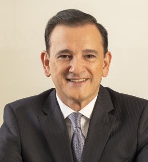 Norberto Edgardo Sosa (Director) Martín Ricciardi (Director) Experiencia Laboral Banco Macro Gerente Comercial Banca Individuos (2016-2017) Jefe de Préstamos y Tarjetas (2015-2016) Jefe