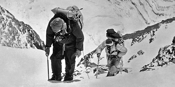 Relojes de expedición CONQUISTANDO EL EVEREST El 29 de mayo de 1953, dos hombres movidos por una