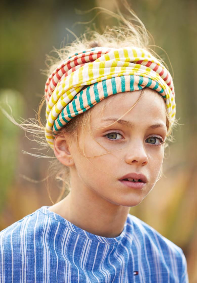 Contenido y Secciones Vogue Niños ofrece a la lectora una variedad de contenidos acorde a sus necesidades e intereses: Las últimas tendencias en moda infantil.