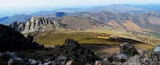 Geoparque Ibores-Villuercas-Jara: Macizo montañoso situado al sureste de la provincia de Cáceres. Extensión de 2.544 km2.