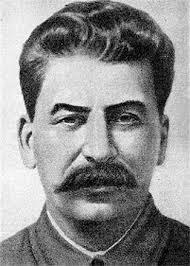Napoleón Stalin = Era el líder de la URSS.