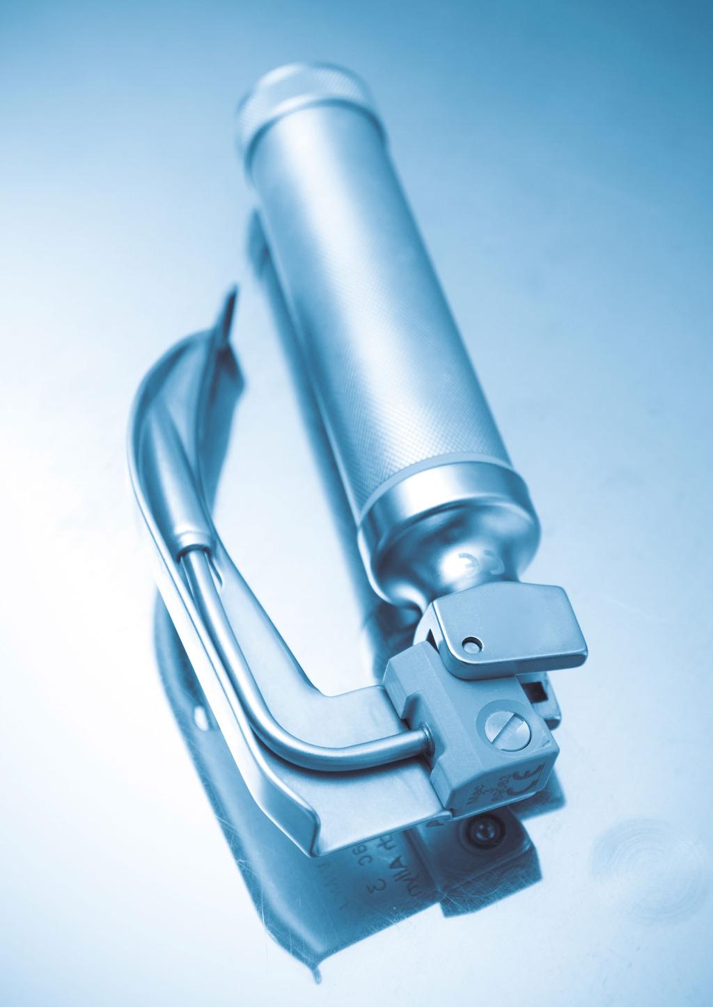 Laringoscopios Es un instrumento médico simple que sirve principalmente para examinar la