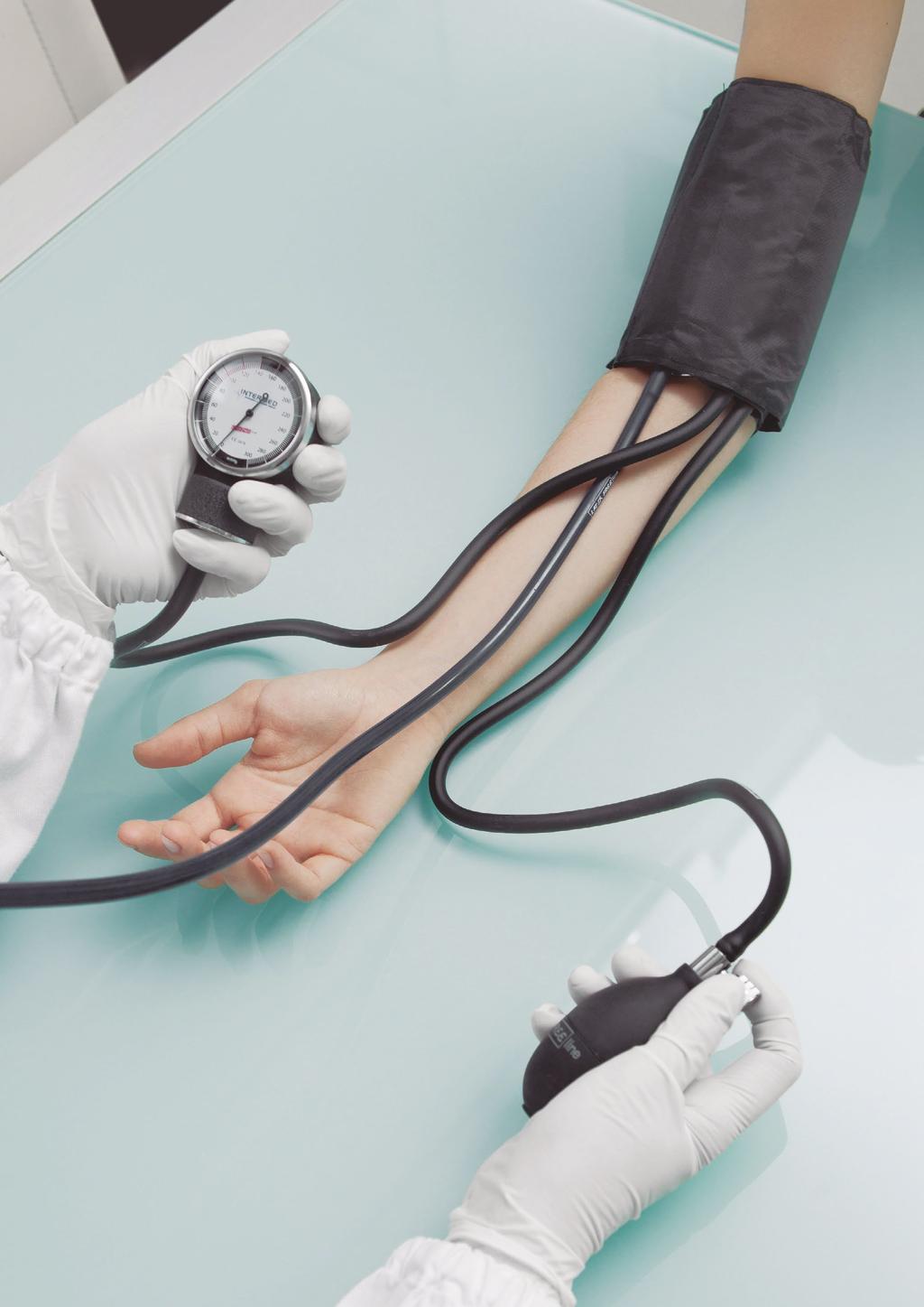 Esfigmomanómetros Es un instrumento médico empleado para la medición indirecta de la presión arterial proporcionando, por lo general, la