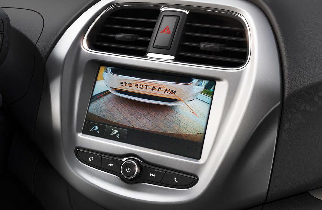 14 EXCELENTES NIVELES DE PROTECCIÓN SEGURIDAD El Chevrolet Spark GT brinda un alto nivel de seguridad gracias a sus sistemas de frenos ABS + EBD que ayudan a