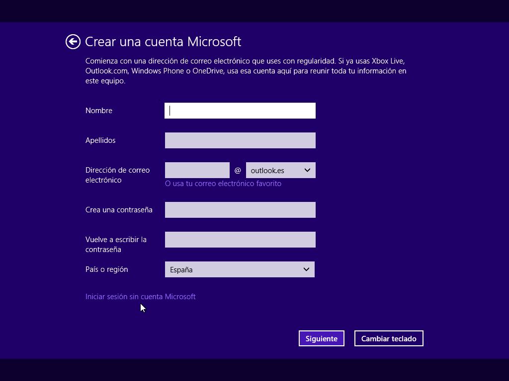 b. En la pantalla Crear una cuenta Microsoft no complete la información. Haga clic en Iniciar sesión sin una cuenta Microsoft para continuar. c. En la pantalla Su cuenta escriba un nombre de usuario.