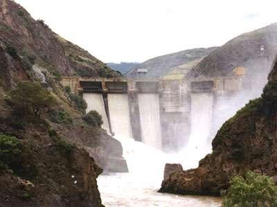 REPRESA DE TABLACHACA Las aguas del río Mantaro son almacenadas