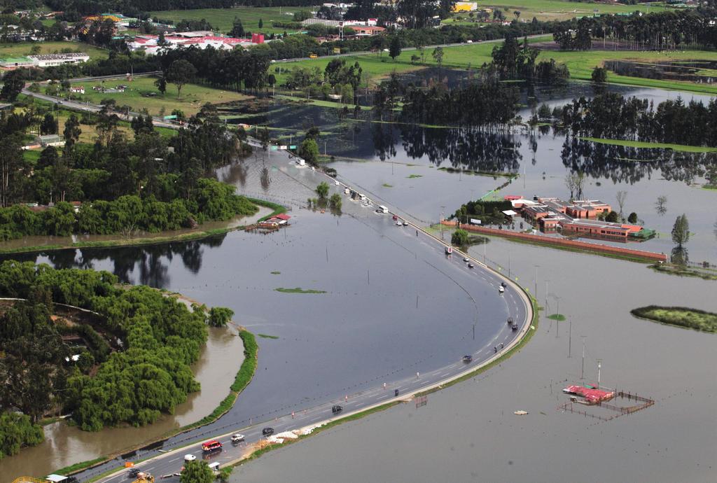 TALLER PARA EL INTERCAMBIO DE EXPERIENCIAS DE CIUDADES COLOMBIANAS EN GESTIÓN DEL RIESGO DE DESASTRES + El riesgo de desastre en