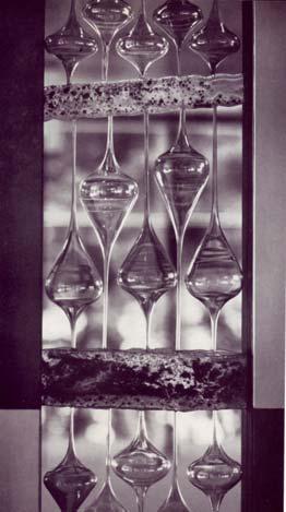 Exposición. Enfriadores de laboratorio, hechos de vidrio soplado.