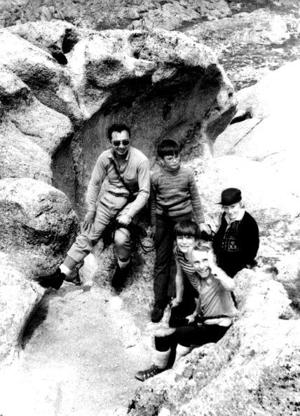 escalada; Germán Núñez, otro padre de familia del Colegio, era también aficionado a la escalada; Herr Wirtz era alpinista en Suiza, su tierra natal.
