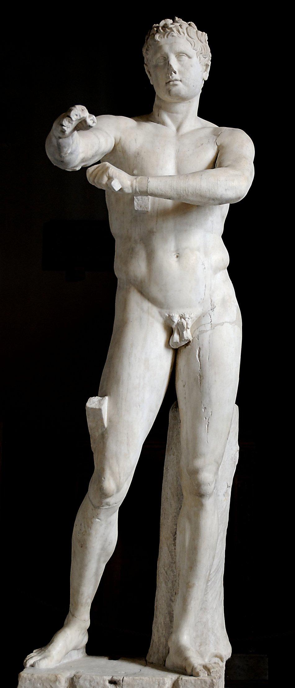 La crisis de los ideales anatómicos de Polícleto se anuncia en el siglo IV en las esculturas de Lisipo (Apoxiomeno), el canon responde a las proporciones más esbeltas del