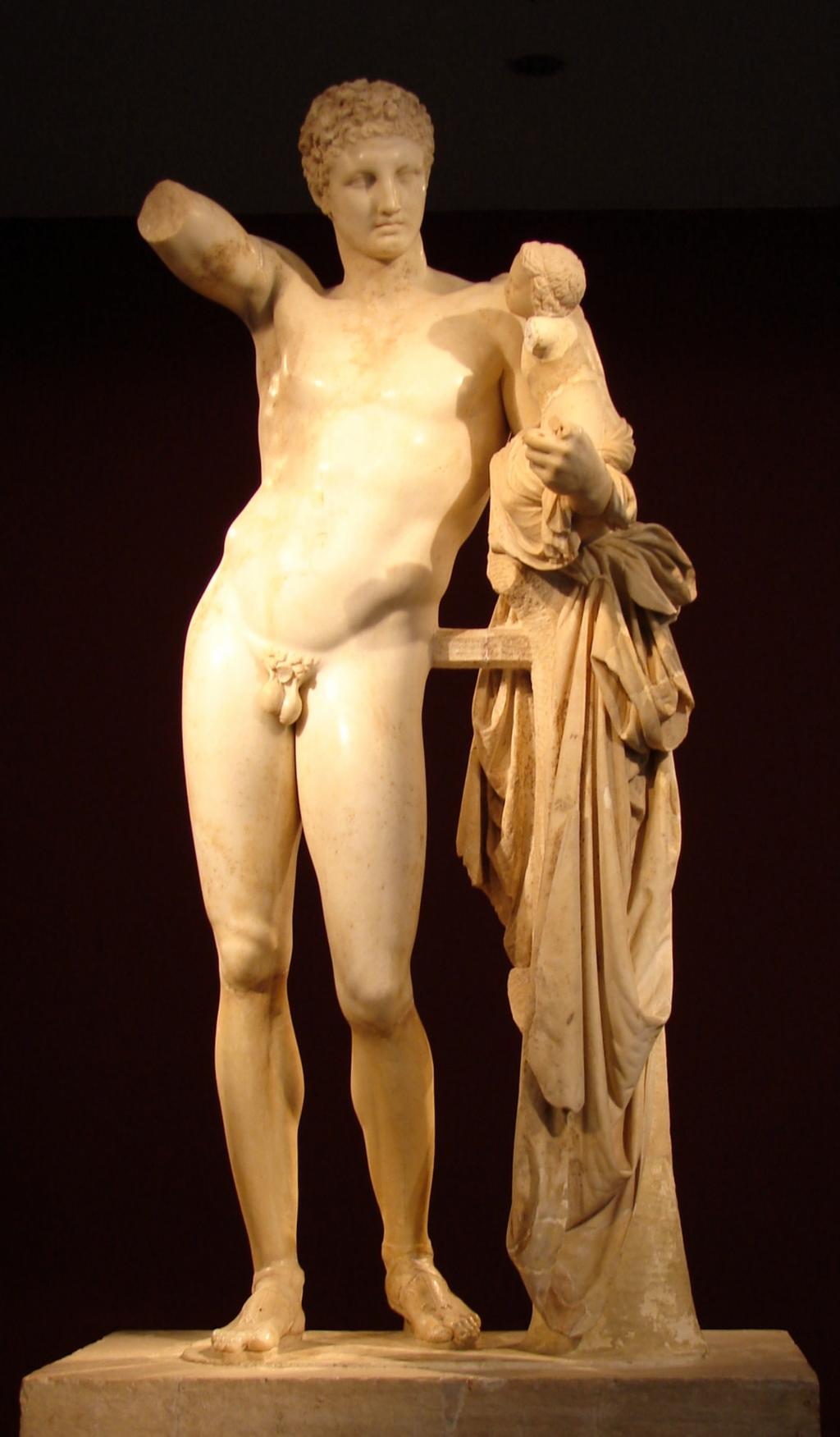 siglo V. Hermes de Olimpia, Plaxíteles es el creador de un estilo original en su serie de Apolo de cuerpo blando, que curvan su cadera (curva praxiteliana).
