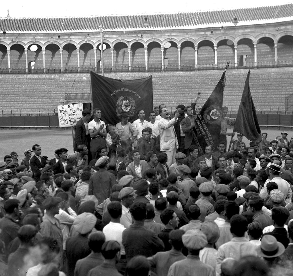 61 Mitin conjunto de la CNT y los comunistas de la USC celebrado en la plaza de toros de Sevilla tras la huelga revolucionaria del 9-05-1933. 30 y 31 de octubre y el primero de noviembre de 1910.