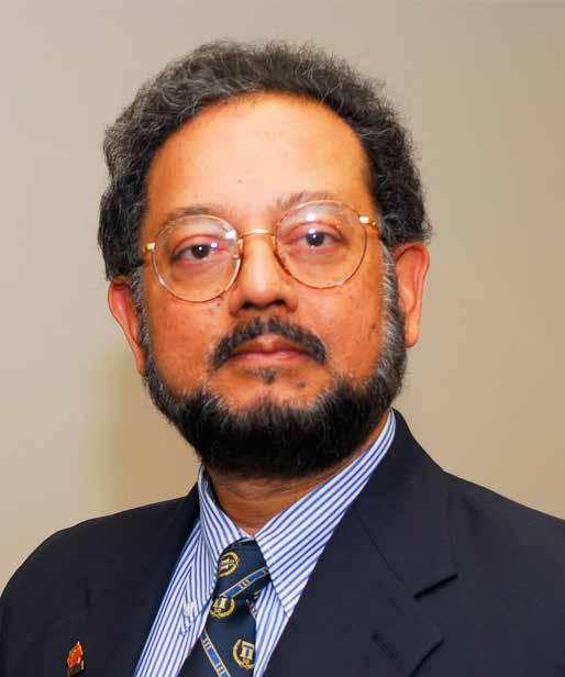 Rajan Kamath es profesor de educación ejecutiva en University of Notre Dame y en College of Business, University of Cincinnati; donde además fue director académico de educación ejecutiva.