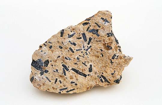 Pregunta 18 Cómo se llama la textura de la roca que se muestra en la imagen y de qué tipo de rocas es típica dicha textura? a.