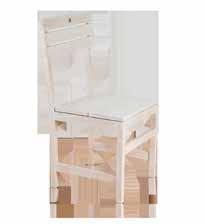 Mesa elaborada con madera maciza de pino a base de