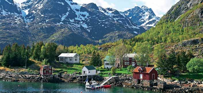 Información de la Compañía El EXPRESO DEL LITORAL, un recorrido en barco por la Historia, la Cultura y los Paisajes a lo largo de las costas de Noruega A medio camino entre un ferry y un crucero, el