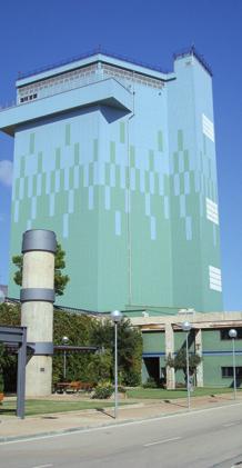 el cumplimiento de la Instrucción Técnica Complementaria remitida a ambas instalaciones el 31 de julio de 2008, sobre vigilancia radiológica de áreas exteriores.