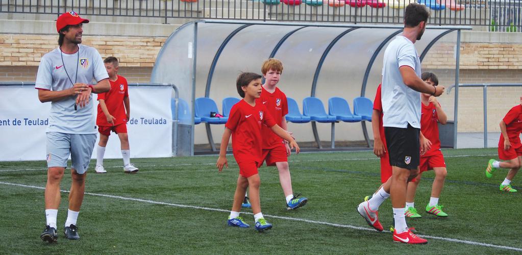 ENTRENADORES DE PRIMER NIVEL DIRECCIÓN DEPORTIVA Y CUERPO TÉCNICO acercarán a los niños al fútbol más especializado, así como a los elevados valores que defienden la Fundación Atlético de Madrid y