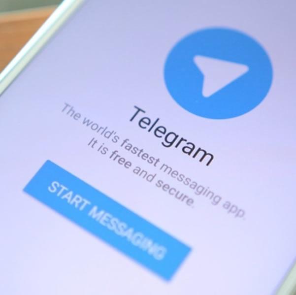 Telegram Funciona desde el PC y permite ocultar número de telefóno. Grupos hasta 200 miembros. Supergrupos: hasta 5000 miembros. Suscripción por invitación o pública.