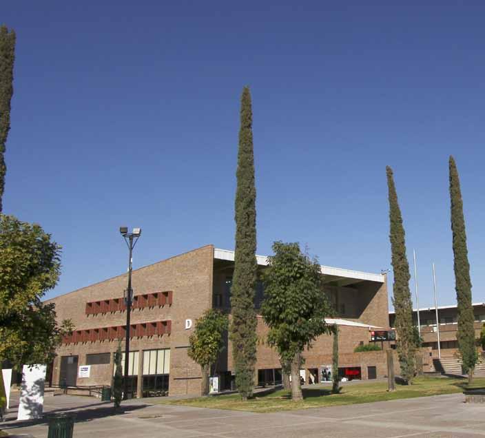 MENSAJE DEL RECTOR La Ibero Torreón forma parte del Sistema universitario jesuita en México, pero también de la red de universidades jesuitas en el mundo que suman más de 200.