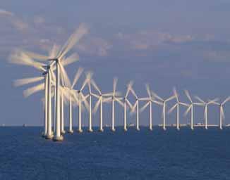 L energia eòlica marina converteix la força del vent en electricitat mitjançant aerogeneradors situats en el mar.