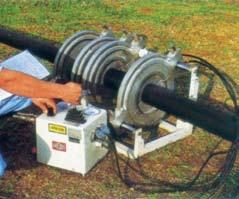 Los equipos comúnmente utilizados en las soldaduras por termofusión están constituidos