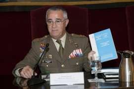 Don Alfonso de la Rosa Morena, Teniente General del Ejército de Tierra y Director del