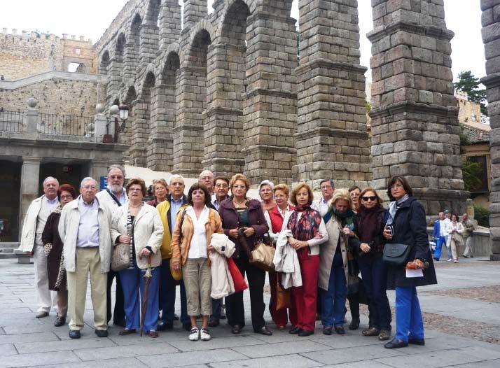 Nos reunimos 30 compañeros y visitamos Ávila, Segovia, Valladolid, Zamora, y varios pueblos: Medina de Rioseco, Toro, Benavente, la Alberca y crucero en barco por los Arribes del Duero.
