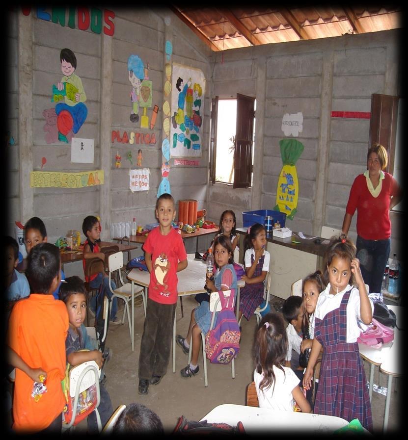 Beneficios obtenidos con el programa El programa benefició a población de El Salvador en extrema pobreza: 31 Centros Educativos fueron ampliados y/o mejorados en su infraestructura.