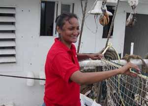 04 FAO Suzuette Soomai Invemar, Colombia INTERCAMBIO DE APRENDIZAJE Y EXPERIENCIAS Encontrar soluciones acertadas para la pesca incidental y el manejo del arrastre exigen