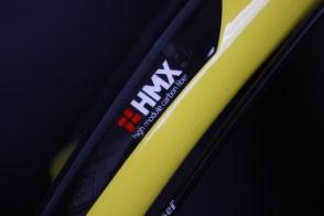 HMX es una fibra de carbono de alto modulo. Se usa principalmente en la línea "performance series". deal para quien busca una combinación de alto rendimiento con un elevado estándar de confort.
