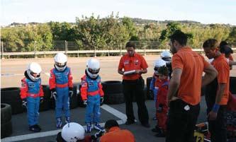 La escuela de Karting/Cross pone a disposición de los alumnos-pilotos