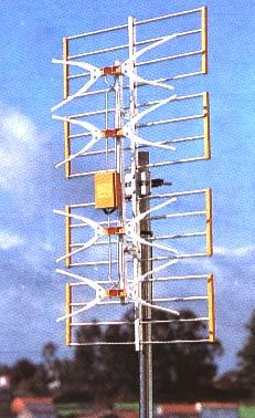 La tabla 4 nos da las principales características de este tipo de antenas, pero con la denominación Gama Pro. Tabla4. Características técnicas de las antenas de la gama Pro TELEVÉS. Ref.