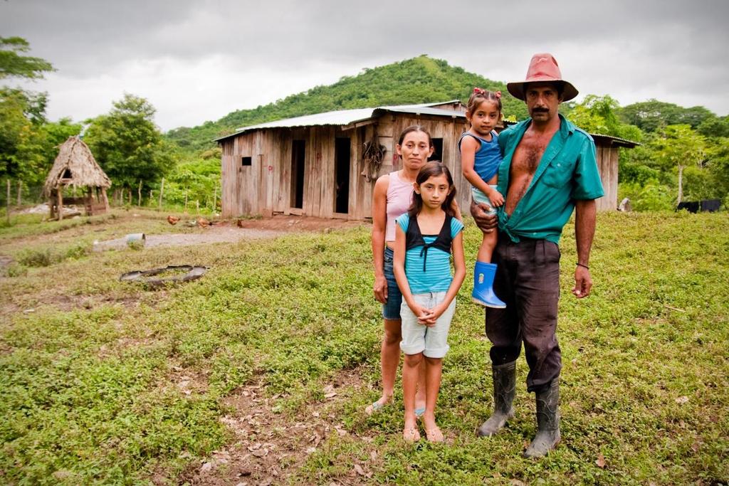 Nuestra Misión Mejorar la calidad de vida de las comunidades rurales en Nicaragua,
