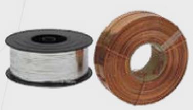 2437) Rollo de alambre cobrizado y/o galvanizado utilizado en la máquina cosedora para el