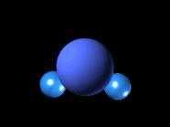 El agua es compuesta de hidrógeno y oxígeno. La razón por la que la llamamos H 2 O es que hay dos átomos de hidrógeno y un átomo de oxígeno en una molécula de agua.