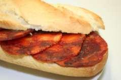 Merienda/Snack: Bocadillo de chorizo / Chorizo sandwich