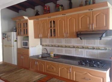 B013 Aranjuez 72 mts 2 3 habitaciones, cocina integral con barra