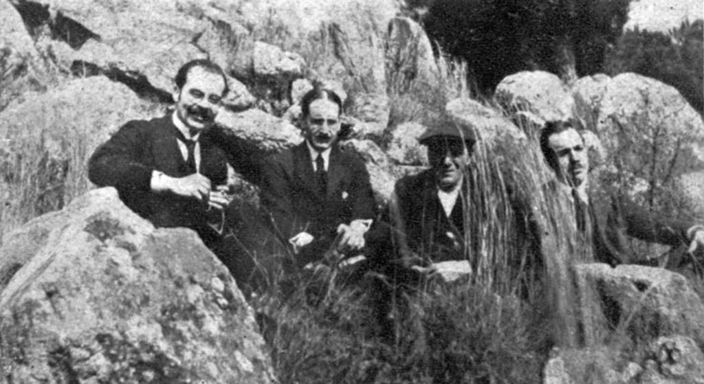 A Sant Fost, retir de Turró, el 1917, d esquerra a dreta,