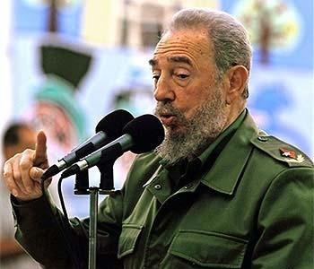 1 La Crisis de los misiles en Cuba Cuba, isla con régimen socialista, presidida por Fidel Castro y apoyado por Moscú, en 1961, se vio amenazado por disidentes exiliados cubanos apoyados por los