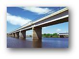 PENDIENTE DEL ATLÁNTICO Puente ferroviario. Río Uruguay Cuenca del Plata: Superficie de 3.100.000 km2.
