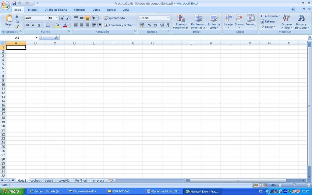 Dpto. Matemática Aplicada (EUITI Bilbao) Un archivo Excel (nombre.xlsx) se denomina libro y está compuesto de diferentes hojas que, a su vez, están divididas en celdas.