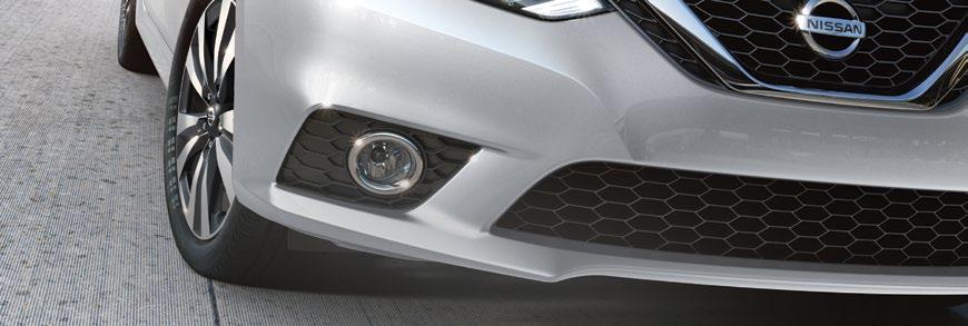 interior, su volante inspirado en el modelo Nissan 370Z, así como el nuevo diseño de la