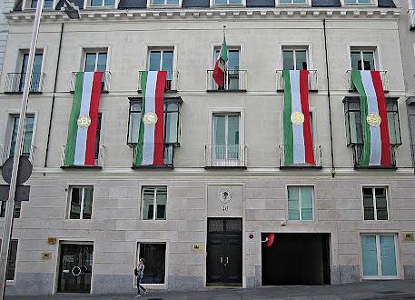 Visita a la sede de la Embajada de México en Madrid El día 29 de enero de 2014, se realizó una visita de cortesía al Lic.