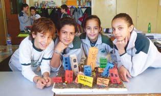 Por esta razón los alumnos de 6 Año de la Primaria de Villa Adelina han abordado el tema Catástrofes naturales, participando de manera entusiasta y creativa del Programa ConCiencia Activa, a cargo de