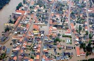 ASPECTOS GENERALES Punto de vista social: las inundaciones como catástrofes. Consecuencias adversas: Víctimas. Daños en edificaciones. Daños en infraestructuras.