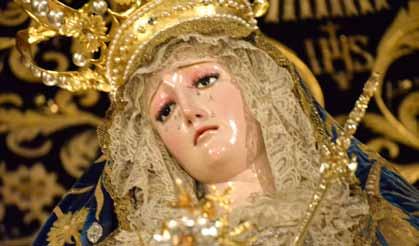 o Conocida popularmente, esta cofradía, como la de abajo el 19 de junio de 1988, se coronó canónicamente a su titular, Nuestra Señora de la Paz.