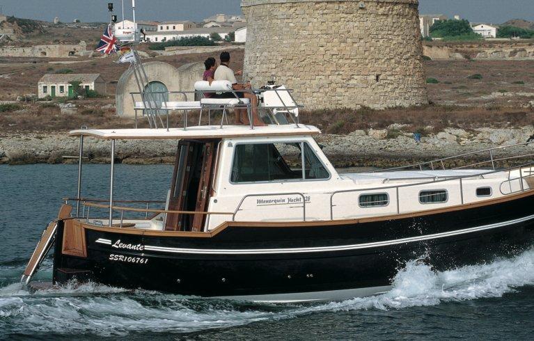 Las Merquin Yacht son embarcaciones muy especiales, inspiradas en los clásicos llauds de pesca de toda la vida.