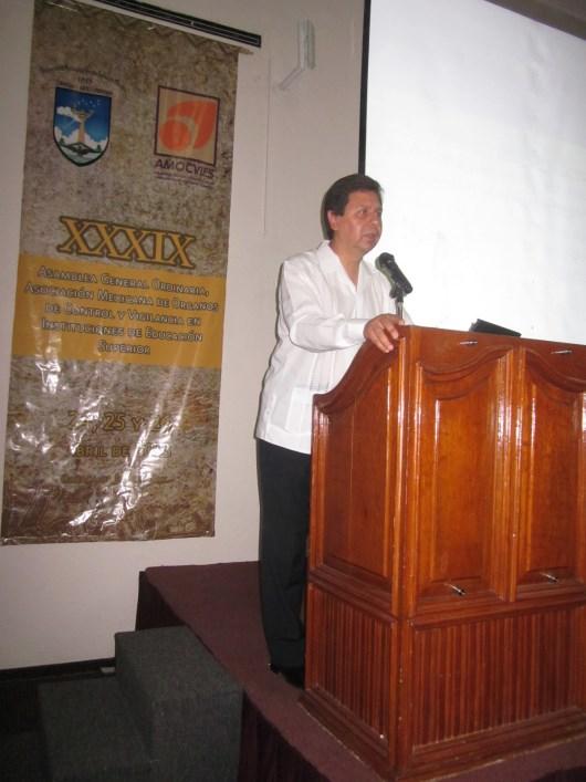 Jorge Padilla Zúñiga, Contralor de la Universidad de Costa Rica (UCR), impartió una conferencia con el tema Auditorías internas y externas en la UCR. El Mtro.